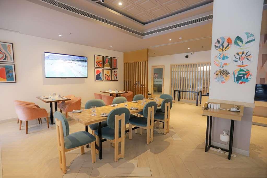Park Inn By Radisson New Delhi Lajpat Nagar Ресторант снимка