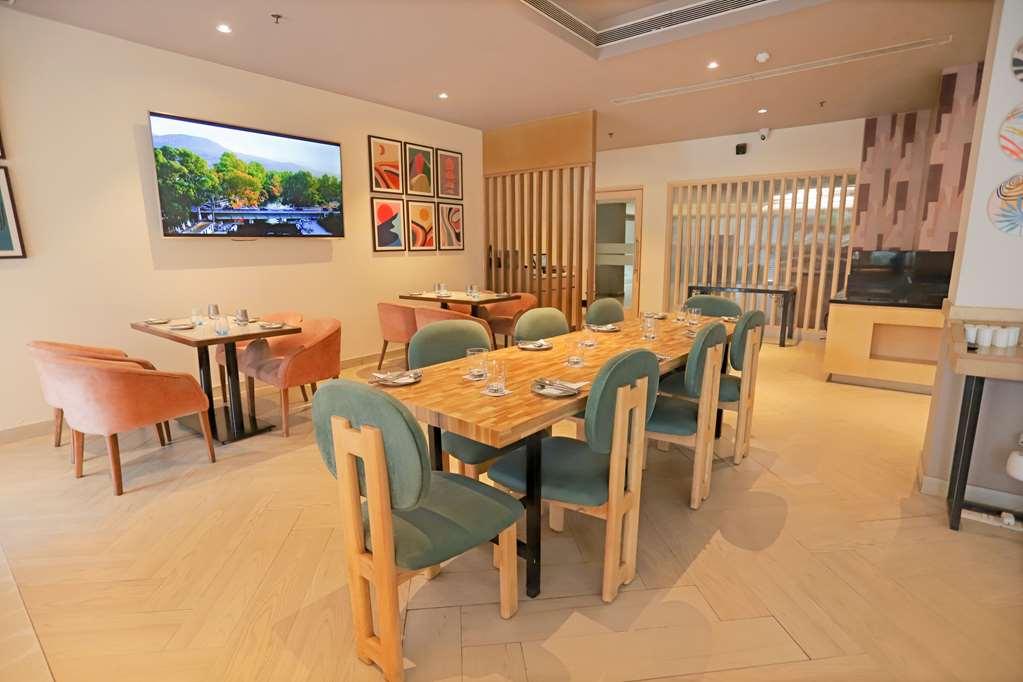 Park Inn By Radisson New Delhi Lajpat Nagar Ресторант снимка